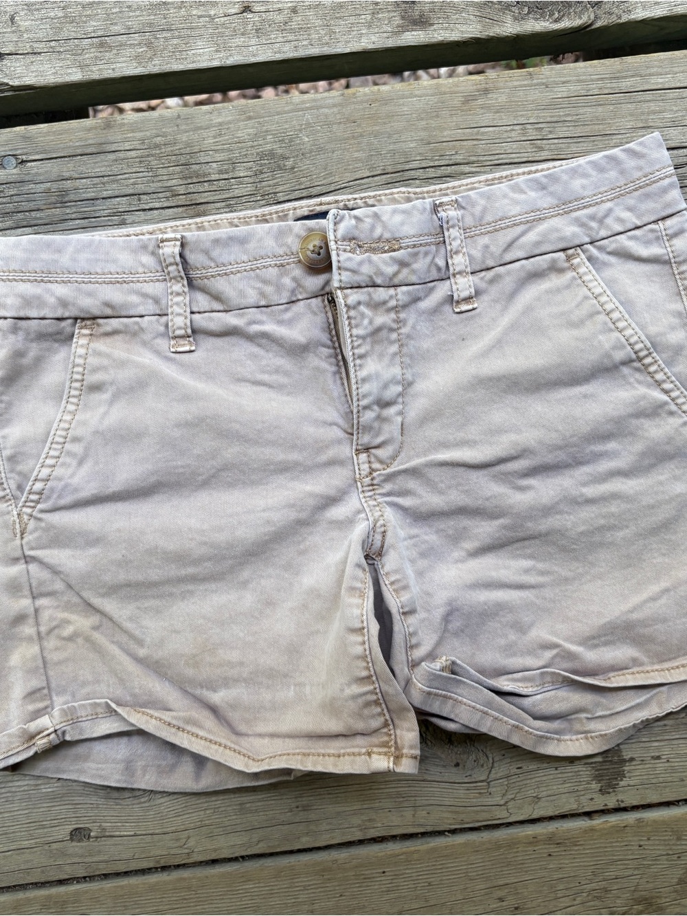 American Eagle Outfitters size 2 khaki chino shorts midi stretch cotton